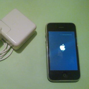 Продам IPhone 3GS 32GB